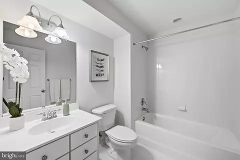 Bath - 9510 Ethan Ridge Dr, Frederick, MD 21704 photo 4 of 4