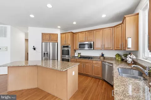 Kitchen - 9510 Ethan Ridge Dr, Frederick, MD 21704 photo 3 of 5