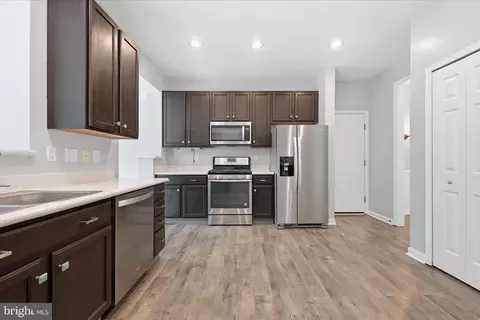 Entry Way - 6366 Lambert Ct, Frederick, MD 21703 photo 5 of 10