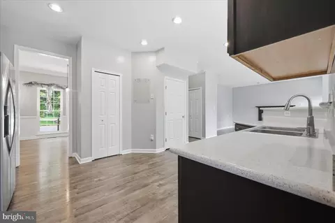Entry Way - 6366 Lambert Ct, Frederick, MD 21703 photo 6 of 10