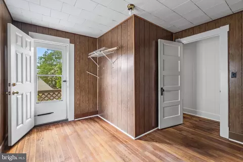 Entry Way - 727 Motter Ave, Frederick, MD 21701 photo 3 of 3