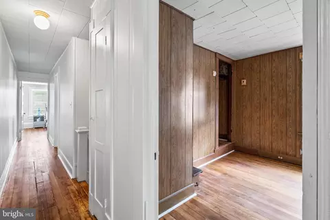 Entry Way - 727 Motter Ave, Frederick, MD 21701 photo 2 of 3