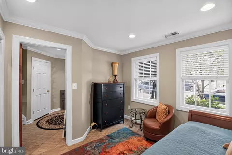Entry Way - 3928 Shawfield Ln, Frederick, MD 21704 photo 2 of 3