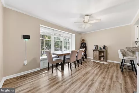 7998 Windsail Ct, Frederick, MD 21701 photo 4