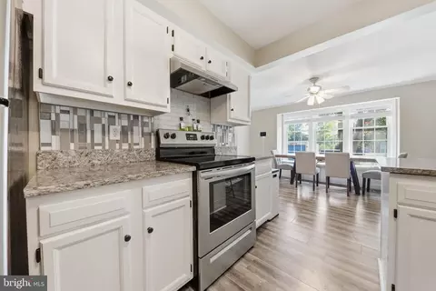7998 Windsail Ct, Frederick, MD 21701 photo 8
