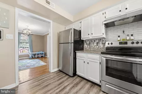 7998 Windsail Ct, Frederick, MD 21701 photo 9
