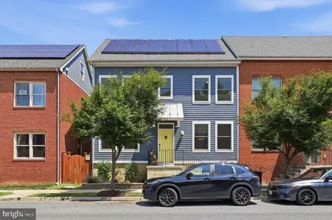 25 6th St W, Frederick, MD 21701