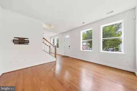 Living - 25 6th St W, Frederick, MD 21701 photo 3 of 4