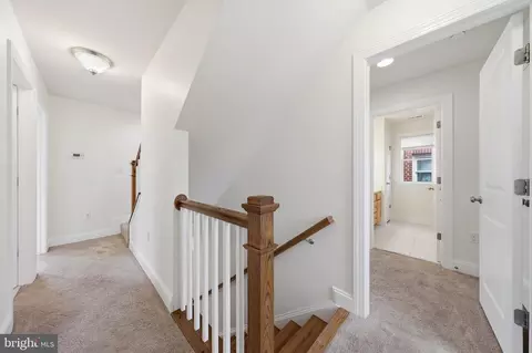 Entry Way - 25 6th St W, Frederick, MD 21701 photo 7 of 9