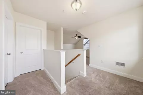 Entry Way - 25 6th St W, Frederick, MD 21701 photo 8 of 9