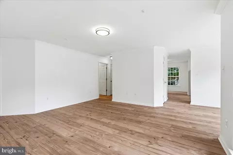 Living - 2500 Shelley Cir #1 2B, Frederick, MD 21702 photo 3 of 4