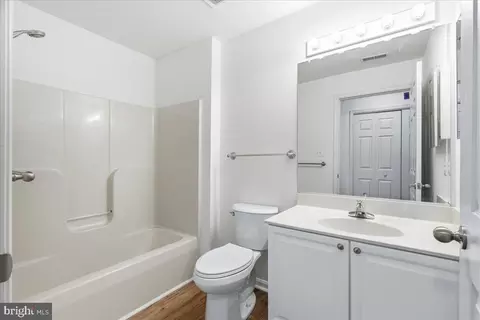 Bath - 2500 Shelley Cir #1 2B, Frederick, MD 21702 photo 2 of 2