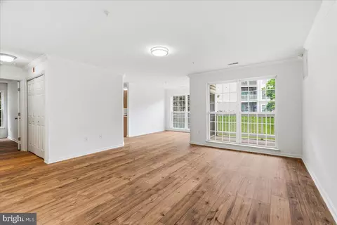 Living - 2500 Shelley Cir #1 2B, Frederick, MD 21702 photo 1 of 4