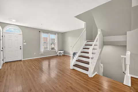 2433 Lakeside Dr, Frederick, MD 21702 photo 6