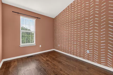 2433 Lakeside Dr, Frederick, MD 21702 photo 18