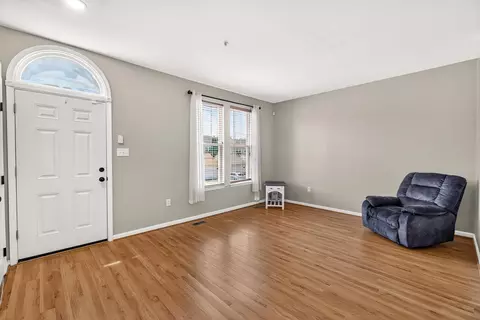 2433 Lakeside Dr, Frederick, MD 21702 photo 4