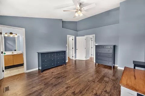 2433 Lakeside Dr, Frederick, MD 21702 photo 13