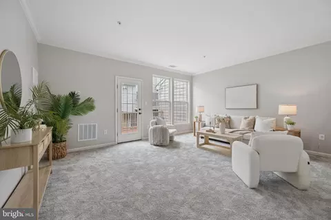 Living - 6510 E Daytona Ct #204, Frederick, MD 21703 photo 3 of 4