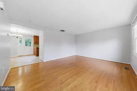 Living - 1709 Springhouse Ct, Frederick, MD 21702 photo 3 of 4