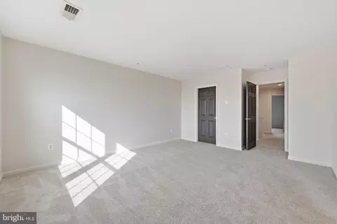Bedroom - 2075 Spring Run Cir, Frederick, MD 21702 photo 3 of 5