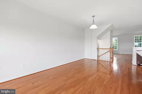 Living - 2075 Spring Run Cir, Frederick, MD 21702 photo 6 of 10
