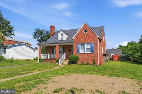 Exterior - 624 Military Rd, Frederick, MD 21702 photo 5 of 11