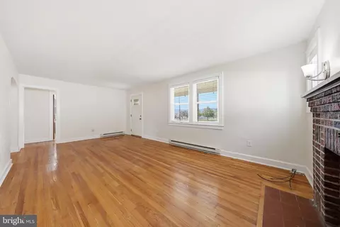 Living - 624 Military Rd, Frederick, MD 21702 photo 3 of 6