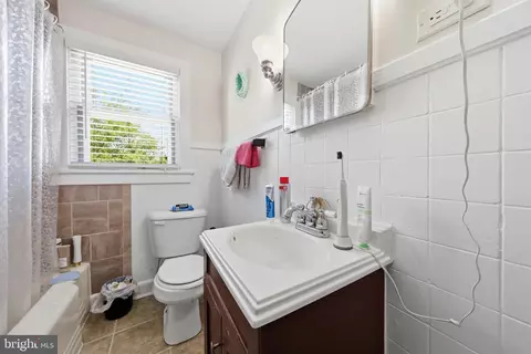 Bath - 624 Military Rd, Frederick, MD 21702 photo 2 of 3