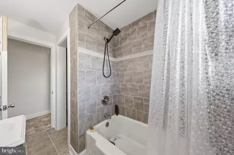 Bath - 624 Military Rd, Frederick, MD 21702 photo 3 of 3
