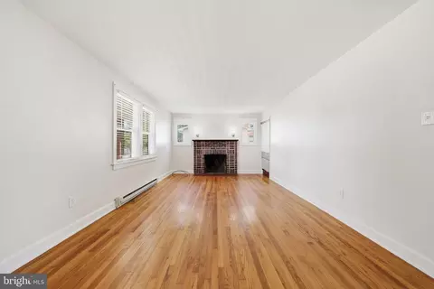 Living - 624 Military Rd, Frederick, MD 21702 photo 5 of 6