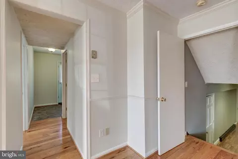 Entry Way - 54 E Moser Rd, Thurmont, MD 21788 photo 6 of 7