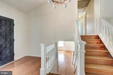 Entry Way - 54 E Moser Rd, Thurmont, MD 21788 photo 5 of 7