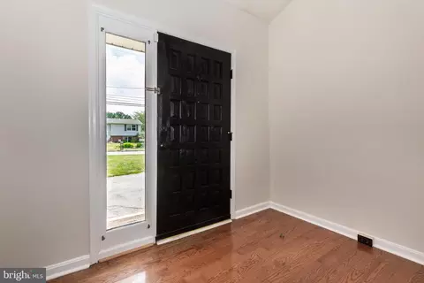 Entry Way - 54 E Moser Rd, Thurmont, MD 21788 photo 1 of 7