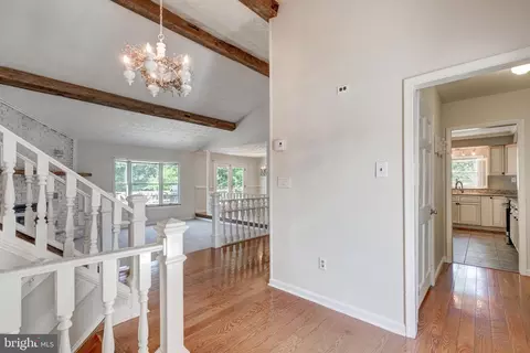 Entry Way - 54 E Moser Rd, Thurmont, MD 21788 photo 2 of 7