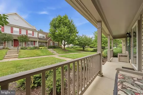 105 New Castle Ct, Frederick, MD 21702 photo 32