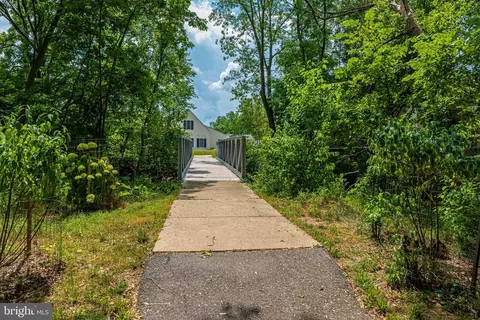 105 New Castle Ct, Frederick, MD 21702 photo 46