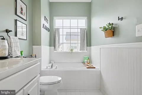 Bath - 6221 Posey St, Frederick, MD 21703 photo 2 of 13