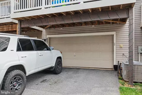 Exterior - 6221 Posey St, Frederick, MD 21703 photo 3 of 4