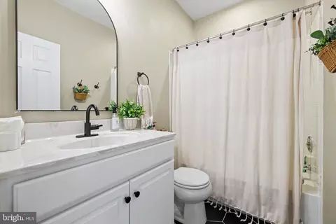 Bath - 6221 Posey St, Frederick, MD 21703 photo 11 of 13