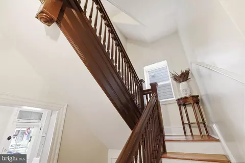 Entry Way - 117 E 5th St, Frederick, MD 21701 photo 7 of 10