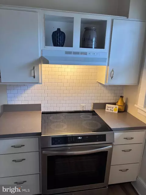 Kitchen - 334 Park Ave, Frederick, MD 21701 photo 5 of 7