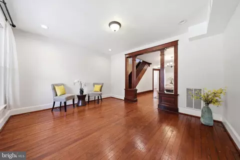 Living - 334 Park Ave, Frederick, MD 21701 photo 2 of 4