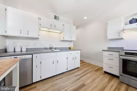 Kitchen - 334 Park Ave, Frederick, MD 21701 photo 3 of 7
