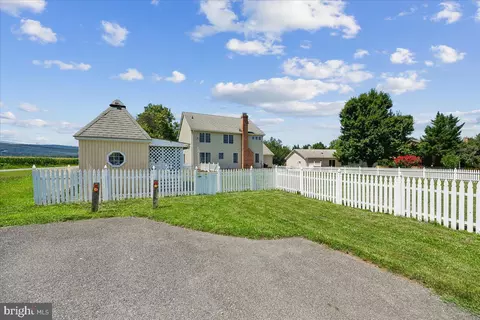 Exterior - 8009 Stone Ridge Dr, Frederick, MD 21702 photo 11 of 31