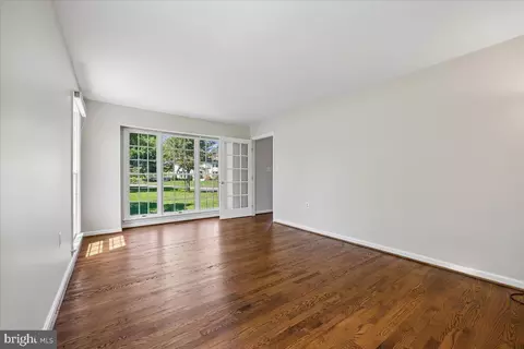 Living - 8009 Stone Ridge Dr, Frederick, MD 21702 photo 10 of 10