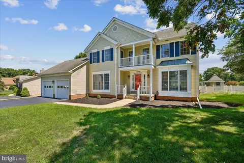 Exterior - 8009 Stone Ridge Dr, Frederick, MD 21702 photo 2 of 31
