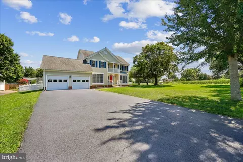 Exterior - 8009 Stone Ridge Dr, Frederick, MD 21702 photo 19 of 31