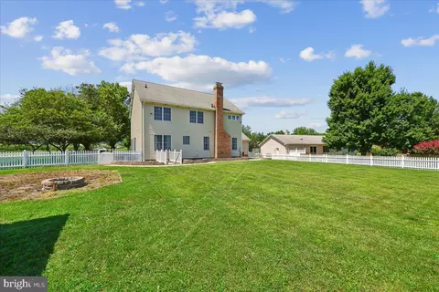 Exterior - 8009 Stone Ridge Dr, Frederick, MD 21702 photo 23 of 31