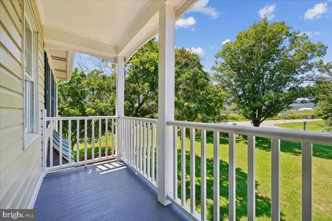 Exterior - 8009 Stone Ridge Dr, Frederick, MD 21702 photo 7 of 31