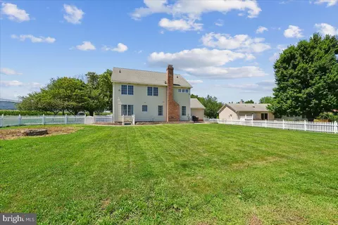 Exterior - 8009 Stone Ridge Dr, Frederick, MD 21702 photo 24 of 31